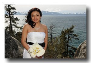 Bride posing on the Vista Point overlook