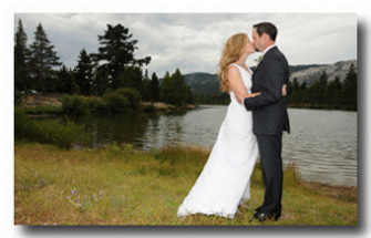 Couple married in front of Lake Baron